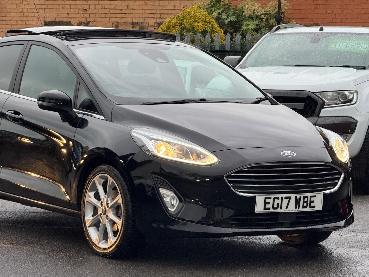 Used Ford Fiesta 2017 for sale - 76585110: Photo 2