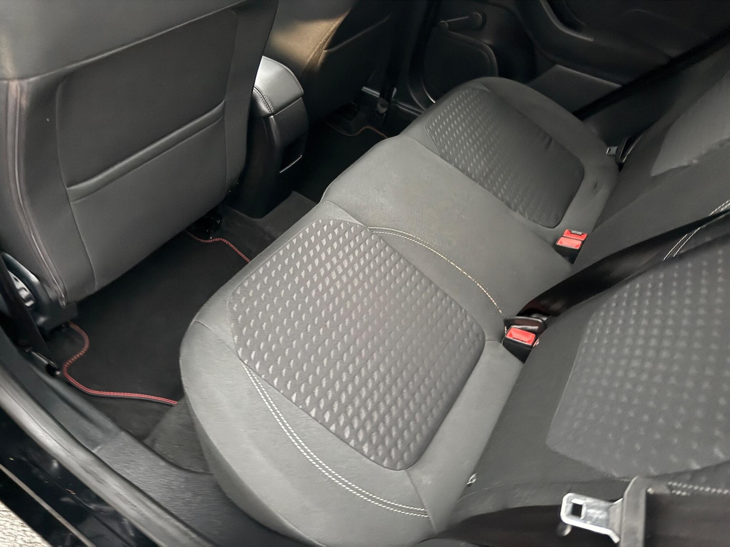 Used Ford Fiesta 2017 for sale - 76585110: Photo 28