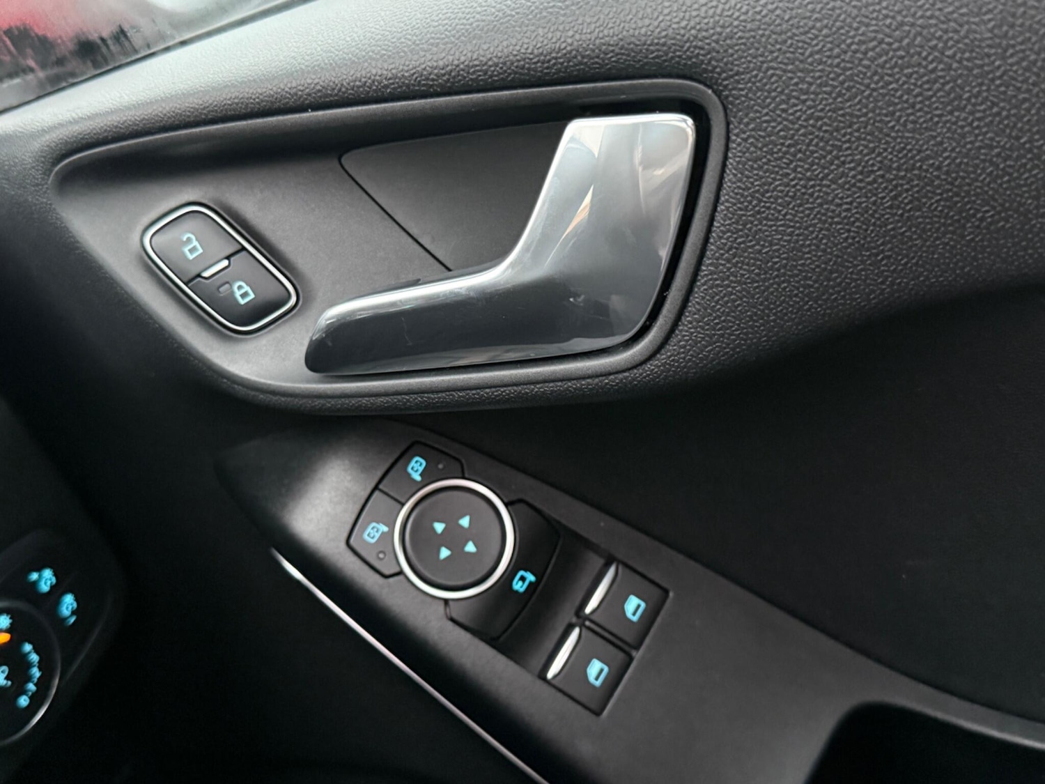 Used Ford Fiesta 2017 for sale - 76585110: Photo 34