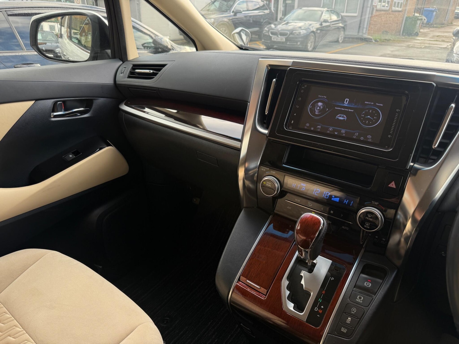 Used Toyota Alphard 2025 for sale - 77345112: Photo 16