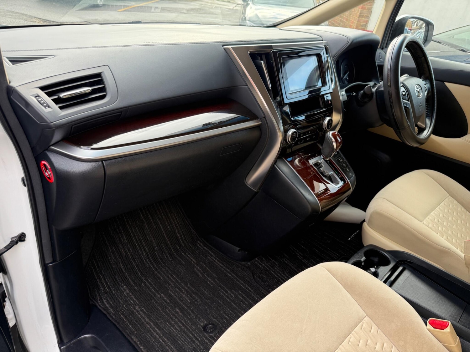 Used Toyota Alphard 2025 for sale - 77345112: Photo 21