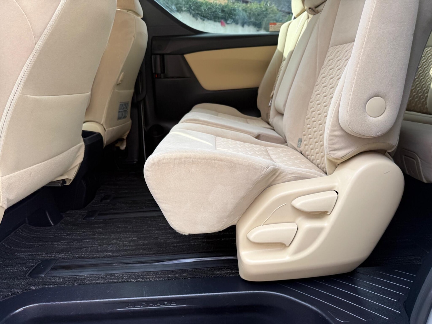 Used Toyota Alphard 2025 for sale - 77345112: Photo 25