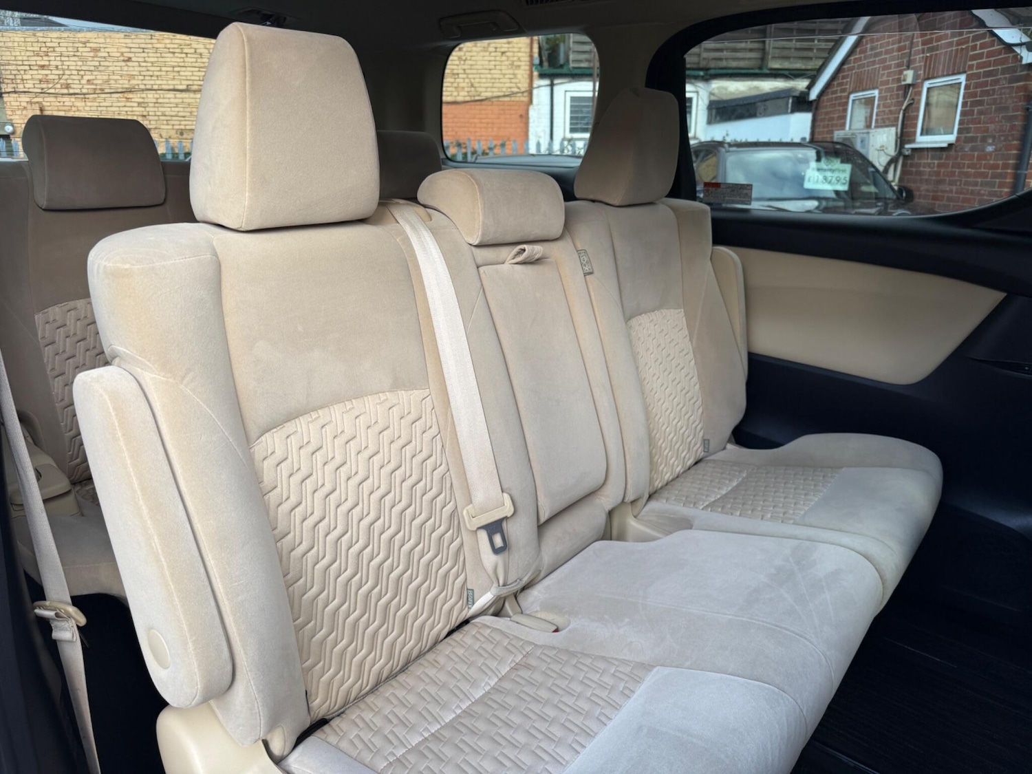 Used Toyota Alphard 2025 for sale - 77345112: Photo 32