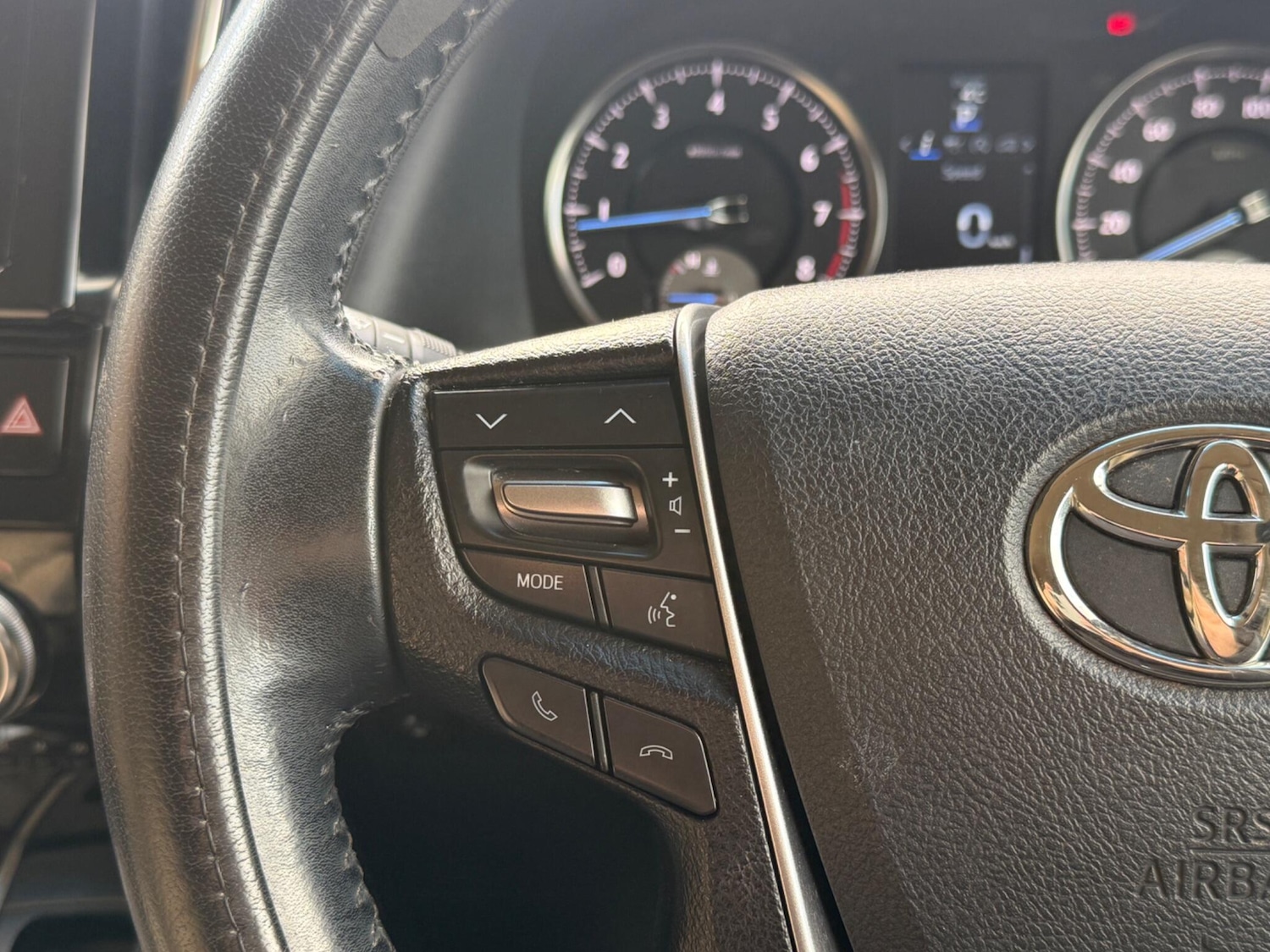 Used Toyota Alphard 2025 for sale - 77345112: Photo 36