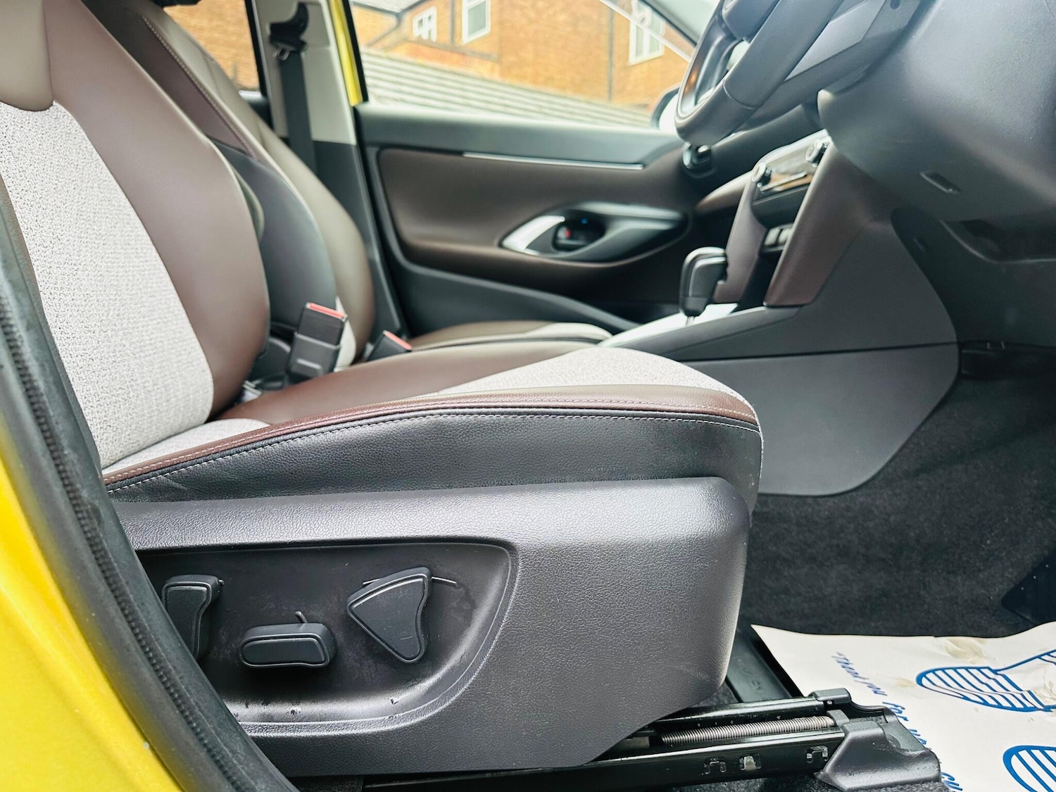 Used Toyota Yaris Cross 2025 for sale - 77479022: Photo 47