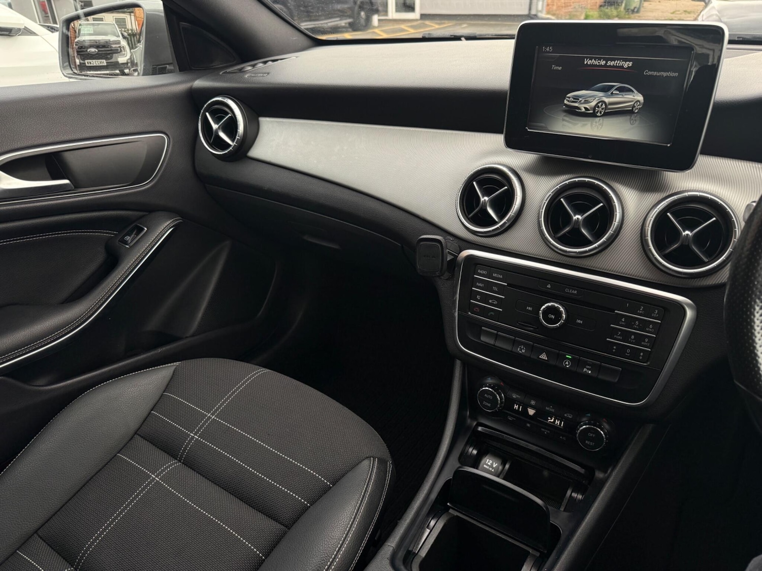 Used Mercedes-Benz CLA 2015 for sale - 76336055: Photo 15