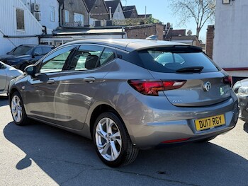 Used Vauxhall Astra 2017 for sale - 77940615: Photo
