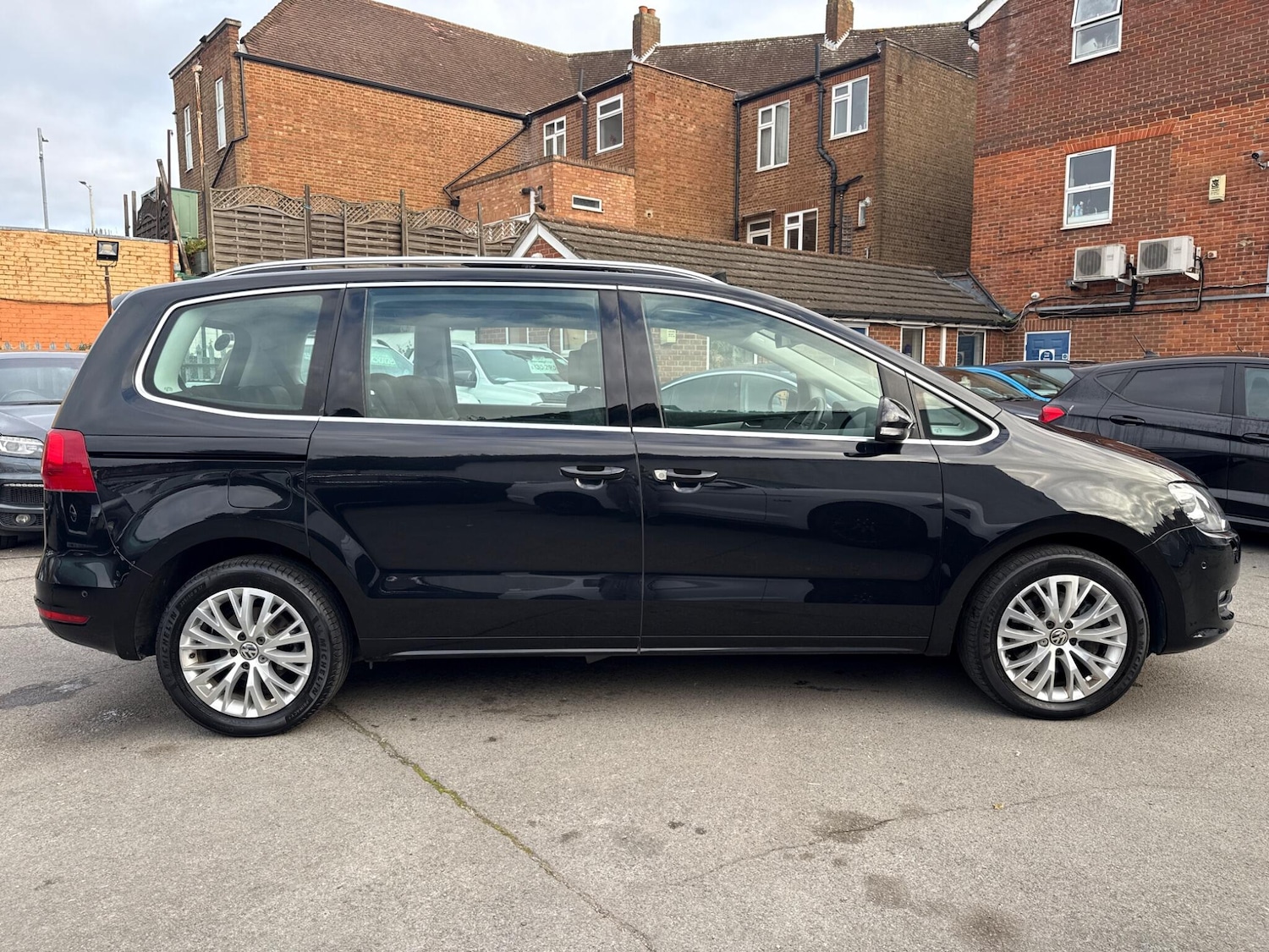 Used Volkswagen Sharan 2025 for sale - 77074075: Photo 12