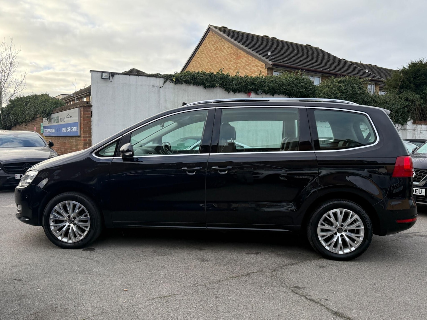 Used Volkswagen Sharan 2025 for sale - 77074075: Photo 9