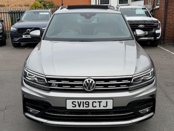 Used Volkswagen Tiguan 2019 for sale - 76294476: Photo 2