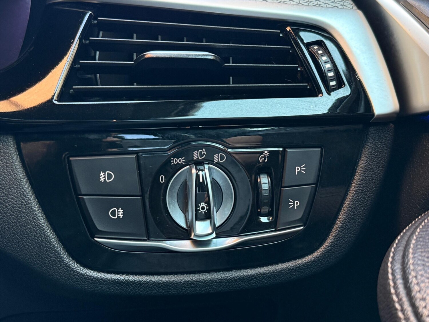 Used BMW 5 Series 2019 for sale - 77958077: Photo 45