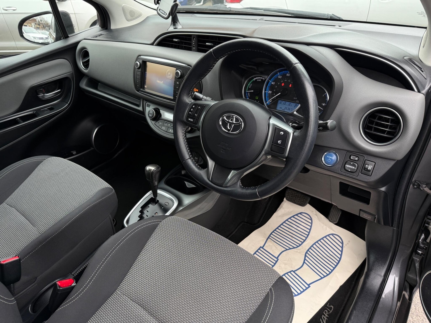 Used Toyota Yaris 2015 for sale - 78006598: Photo 15