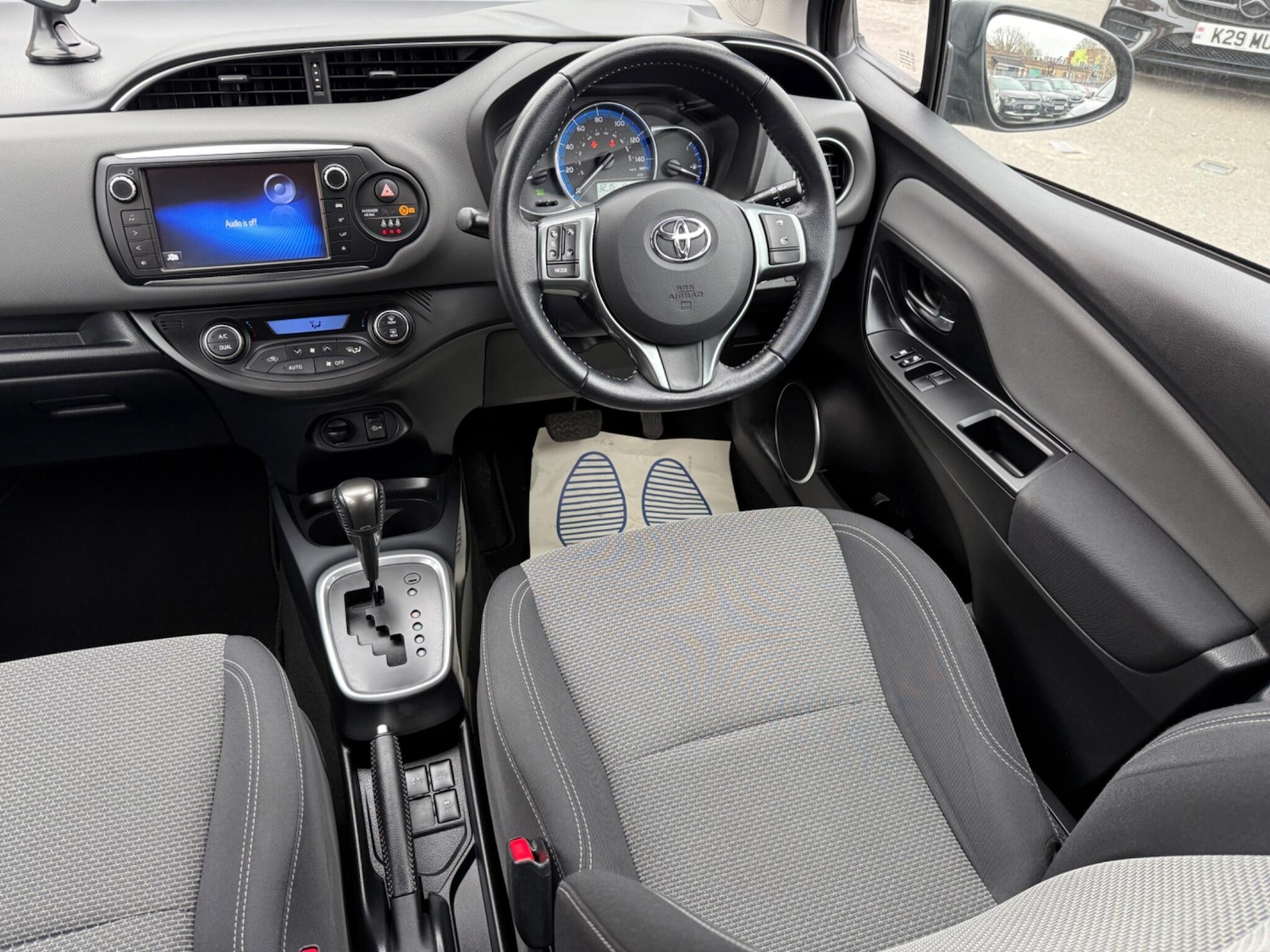 Used Toyota Yaris 2015 for sale - 78006598: Photo 17