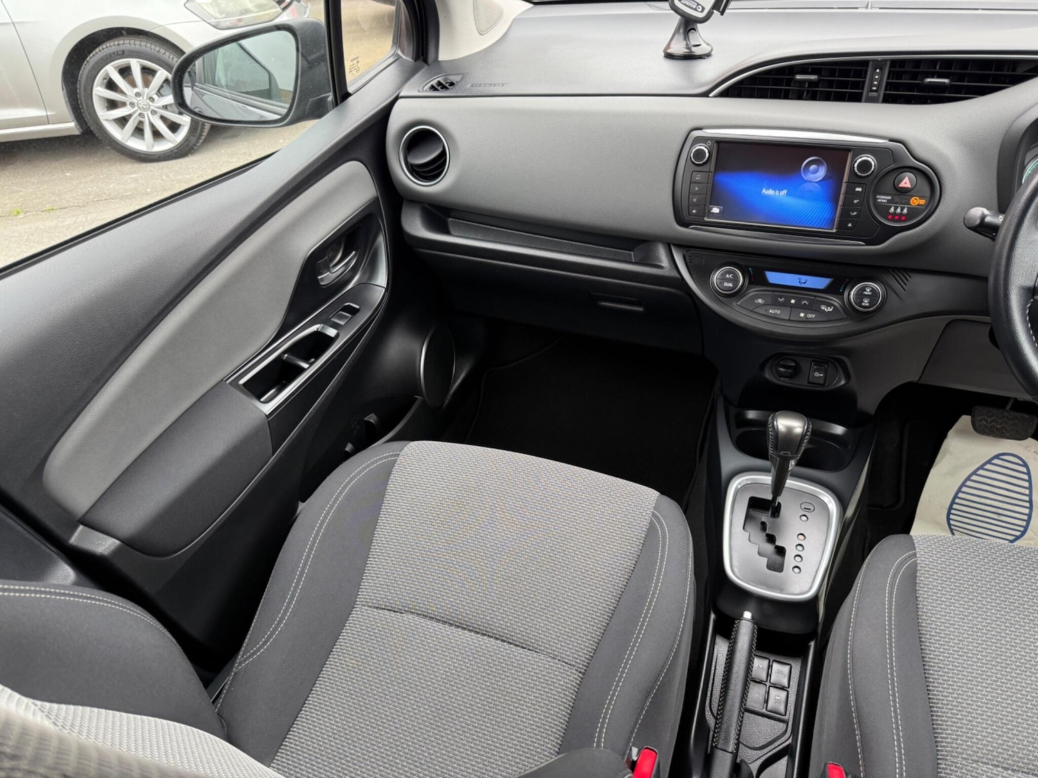 Used Toyota Yaris 2015 for sale - 78006598: Photo 18