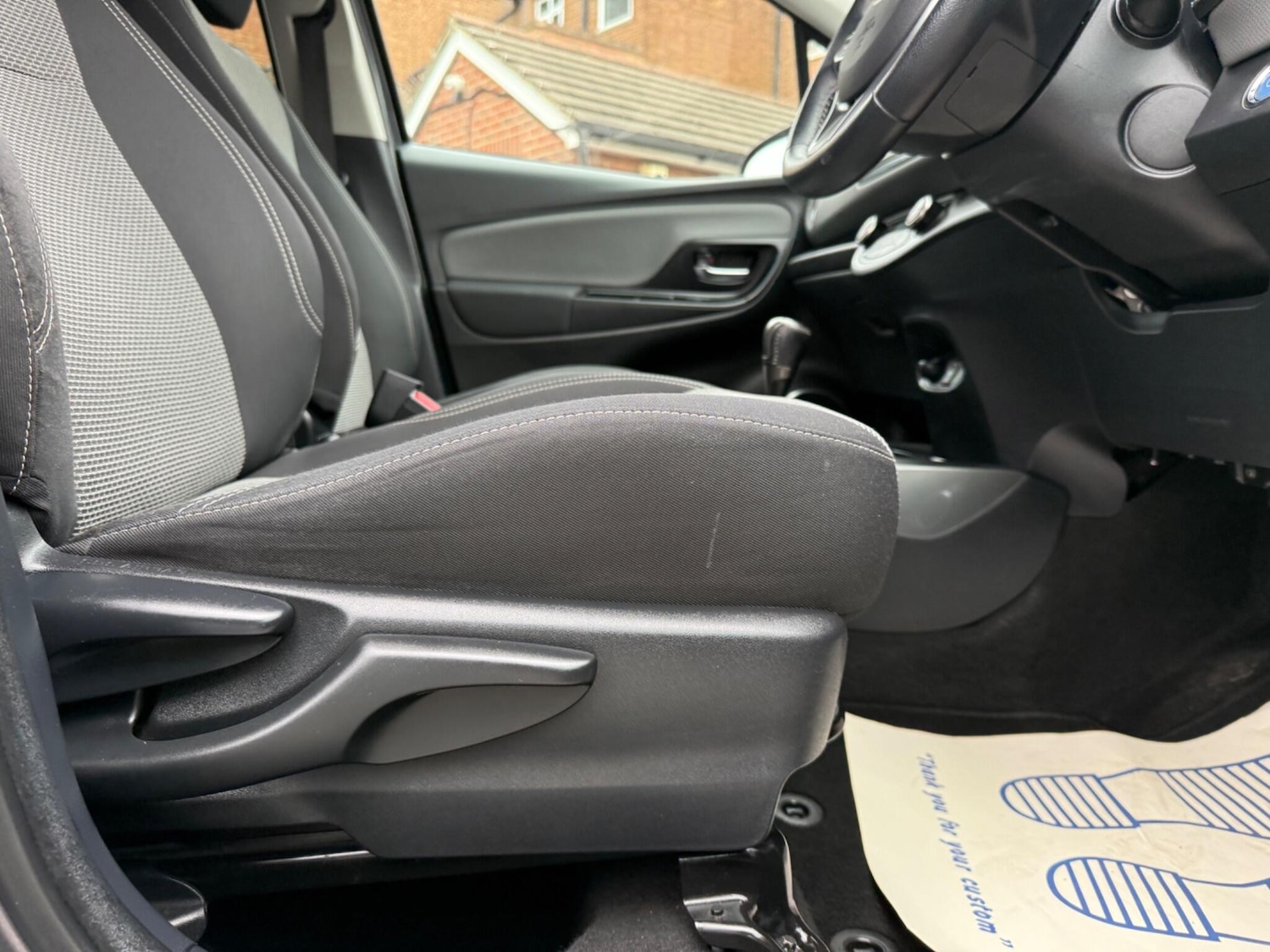 Used Toyota Yaris 2015 for sale - 78006598: Photo 22