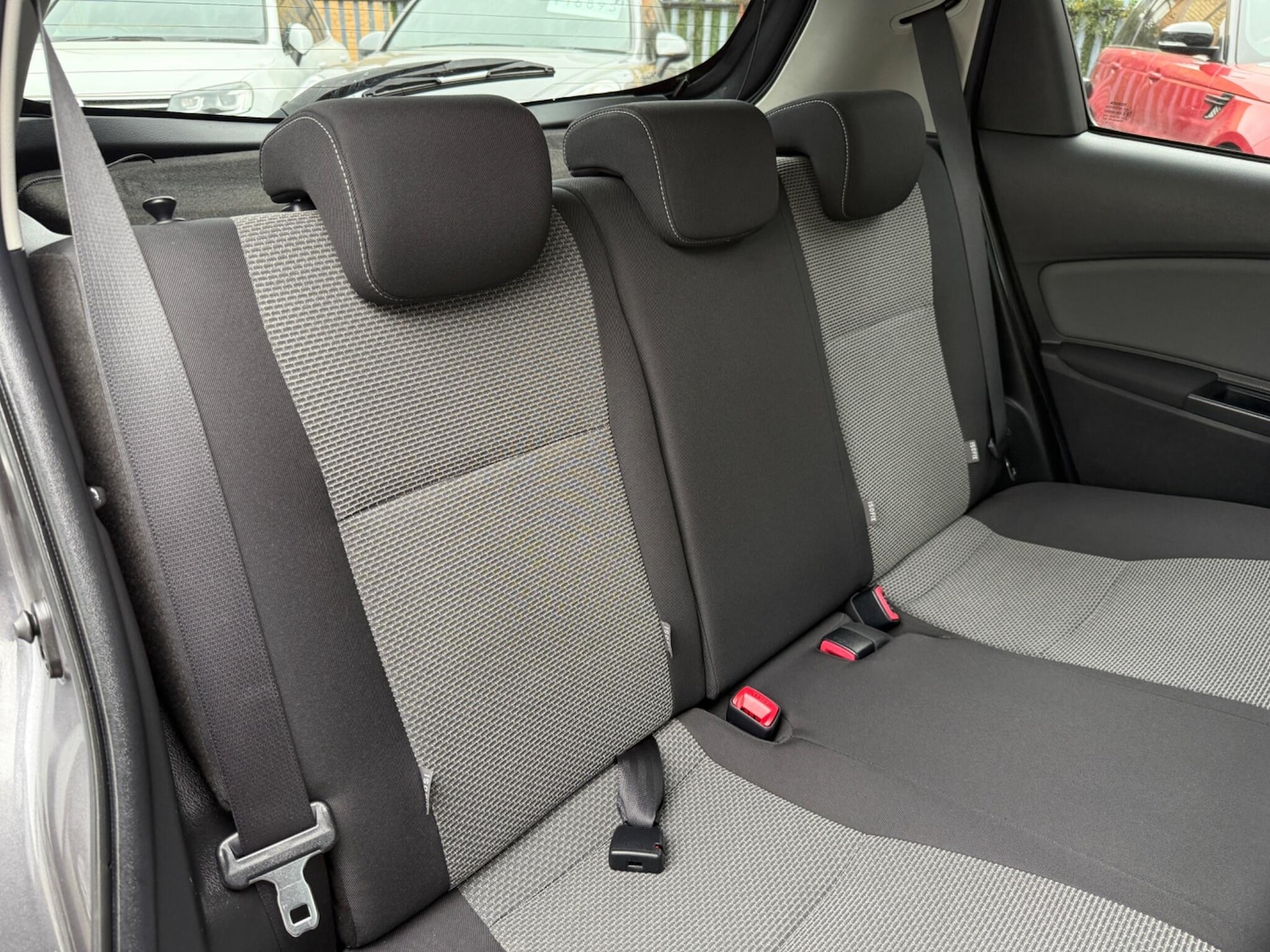 Used Toyota Yaris 2015 for sale - 78006598: Photo 25