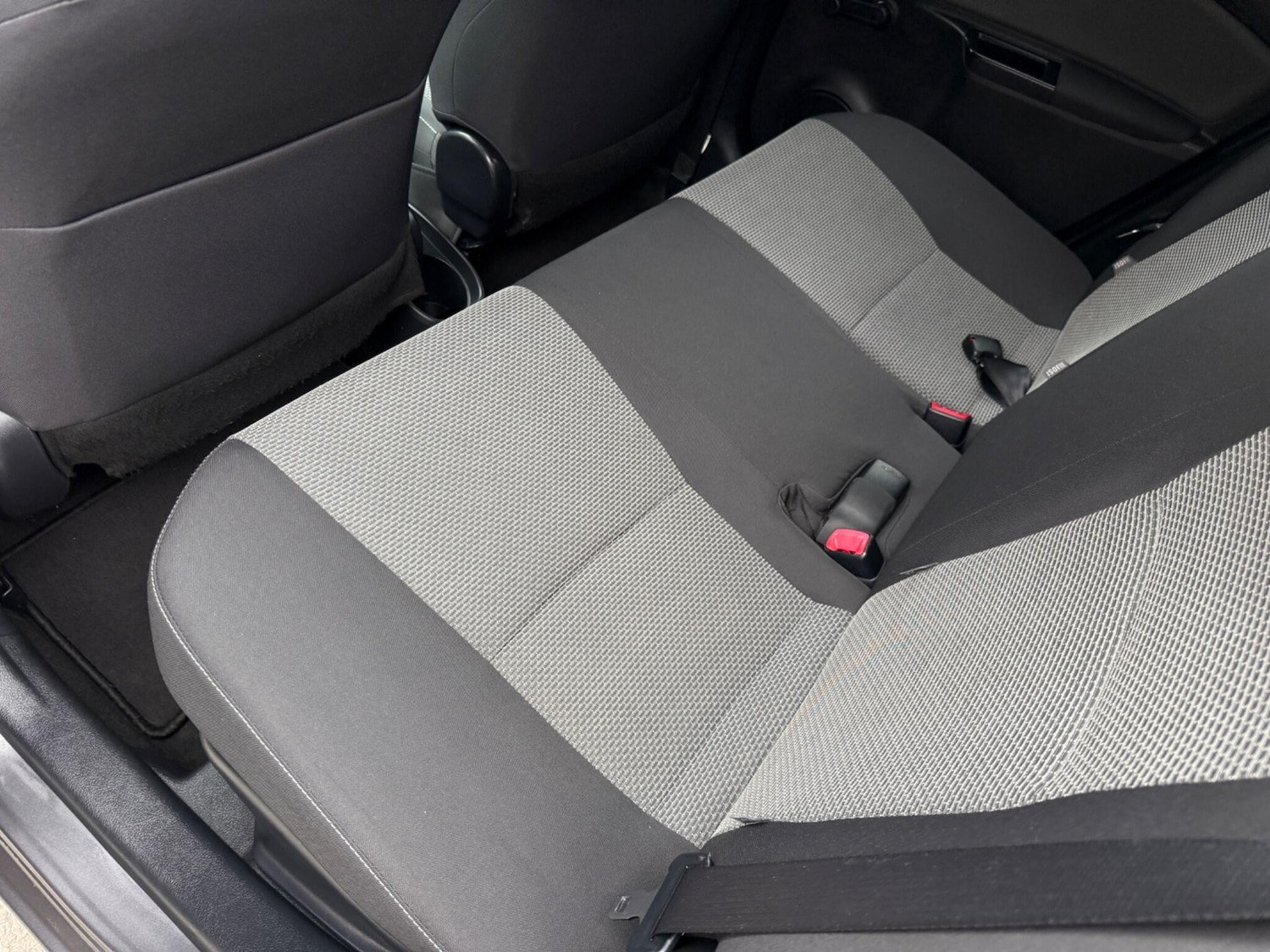 Used Toyota Yaris 2015 for sale - 78006598: Photo 27