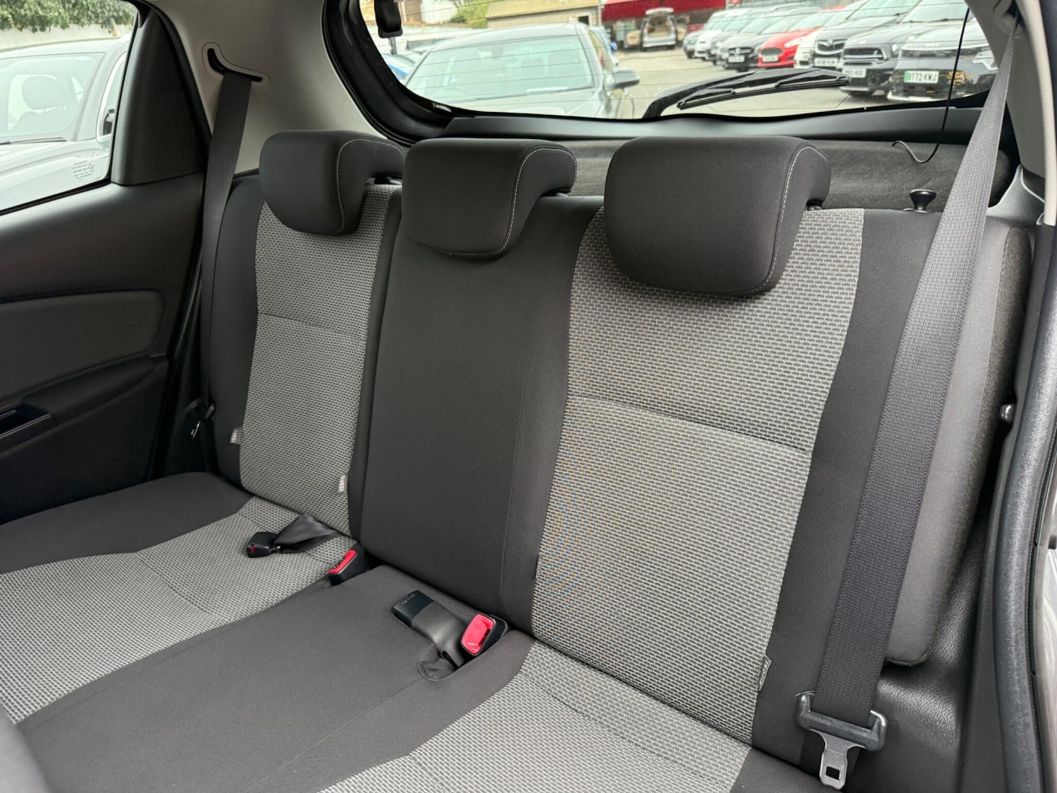 Used Toyota Yaris 2015 for sale - 78006598: Photo 28