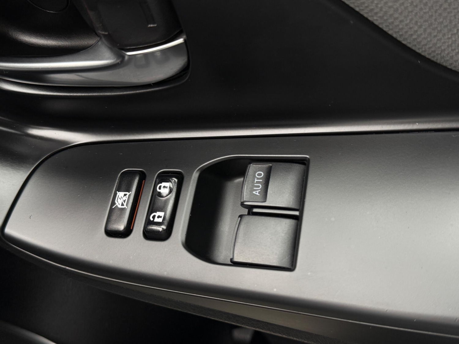 Used Toyota Yaris 2015 for sale - 78006598: Photo 33