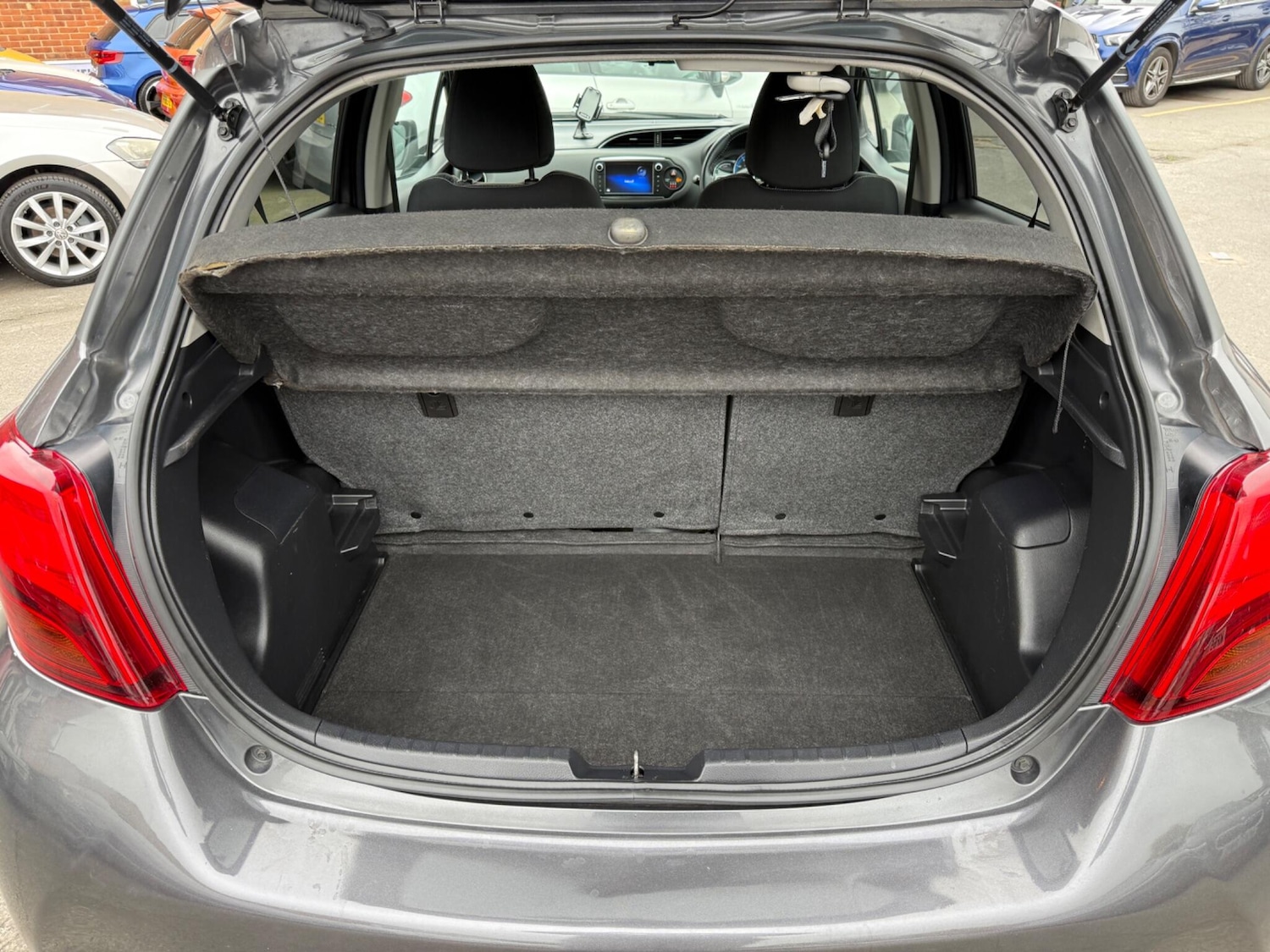 Used Toyota Yaris 2015 for sale - 78006598: Photo 43