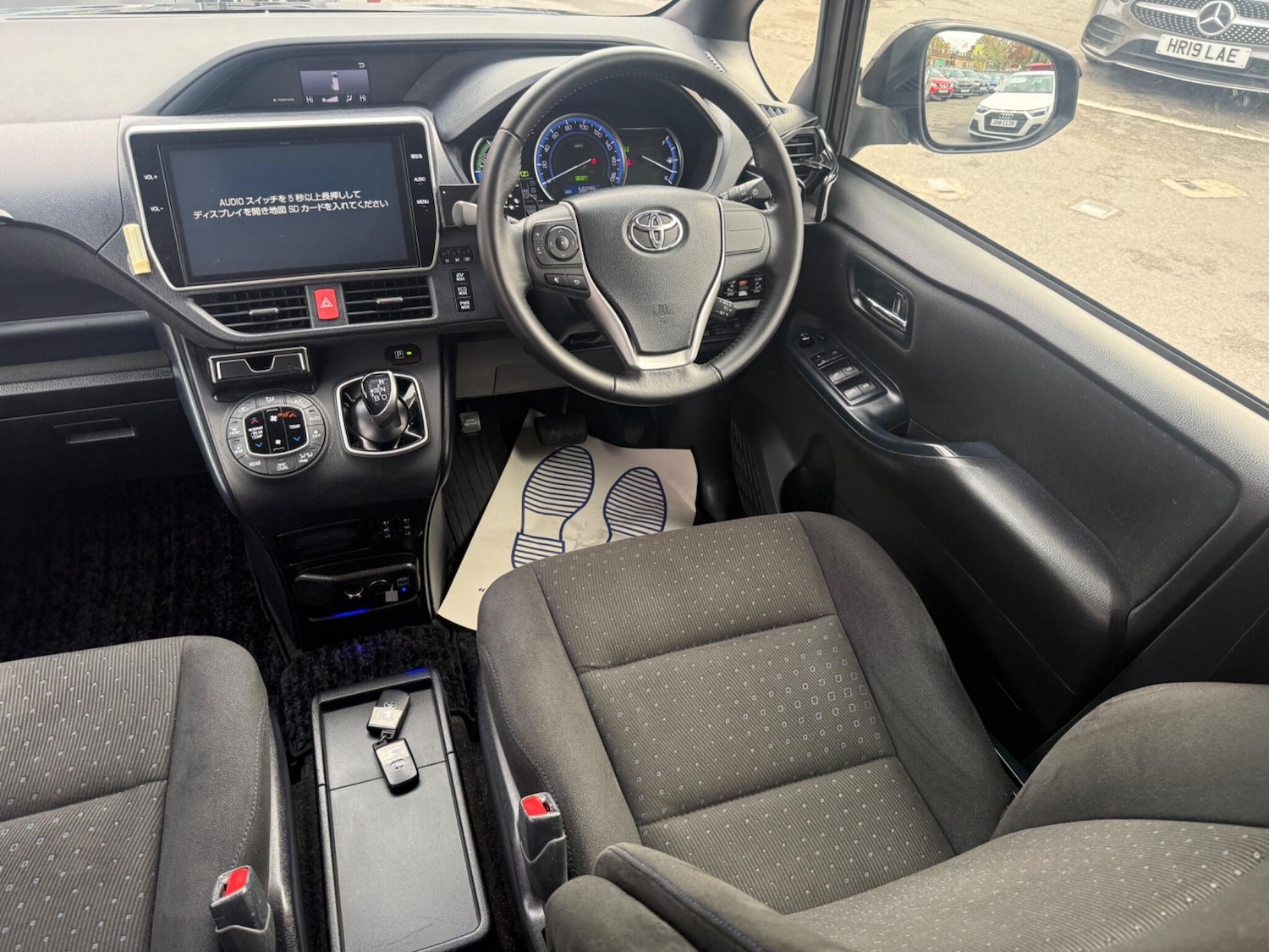 Used Toyota Noah 2025 for sale - 76446647: Photo 17