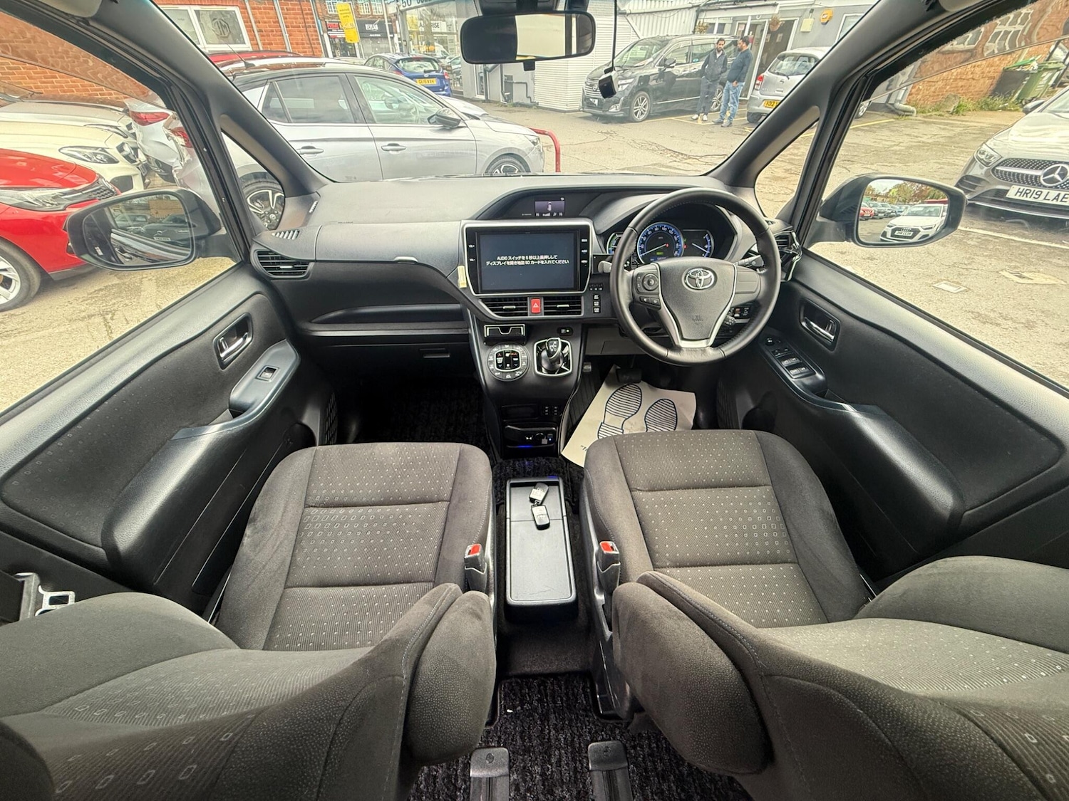 Used Toyota Noah 2025 for sale - 76446647: Photo 18