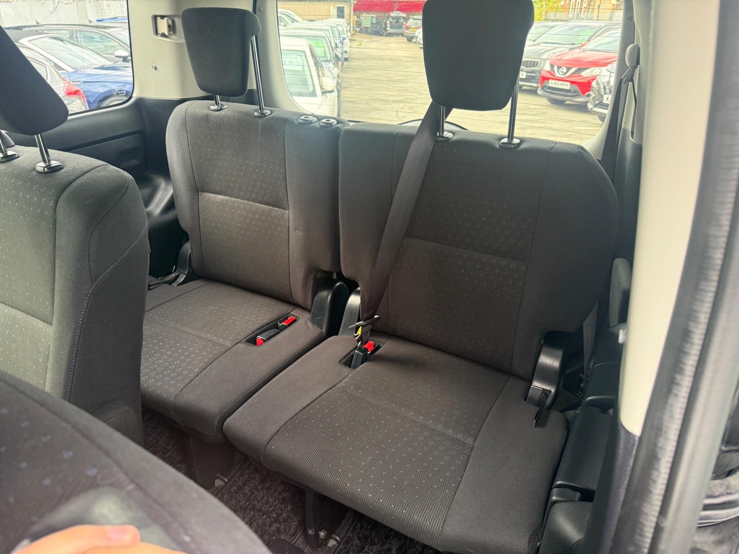 Used Toyota Noah 2025 for sale - 76446647: Photo 23