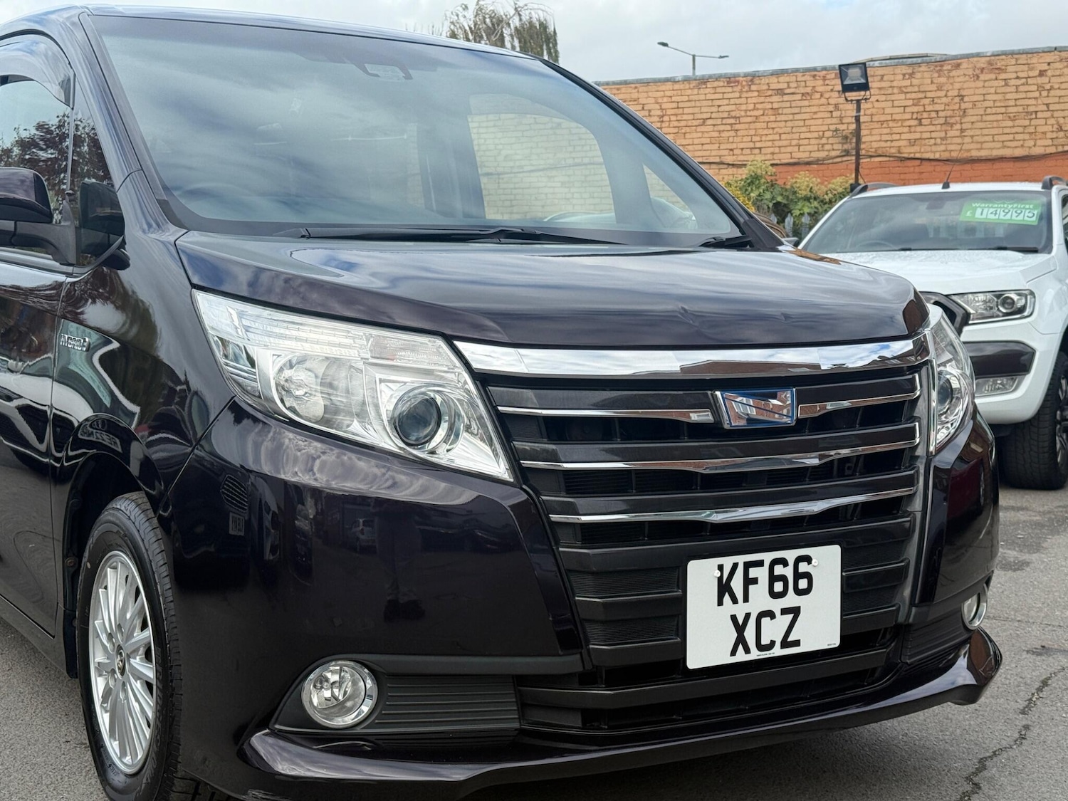 Used Toyota Noah 2025 for sale - 76446647: Photo 3