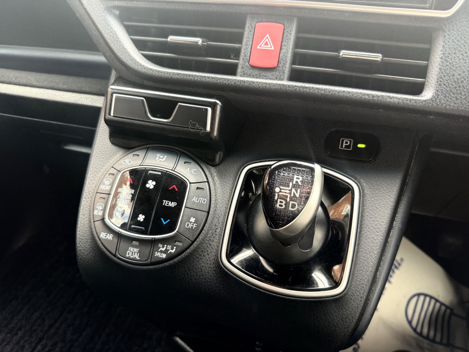 Used Toyota Noah 2025 for sale - 76446647: Photo 34