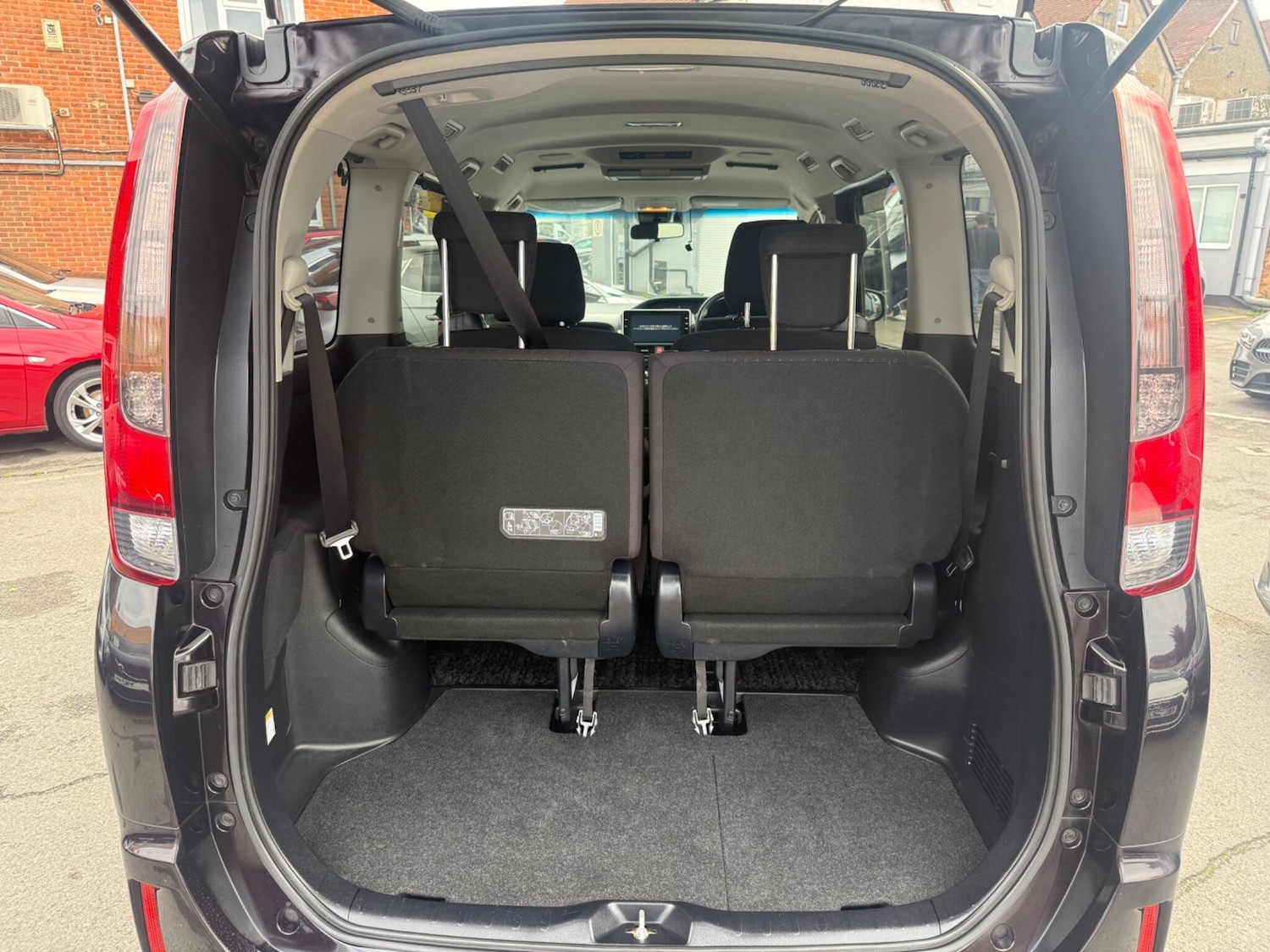 Used Toyota Noah 2025 for sale - 76446647: Photo 41