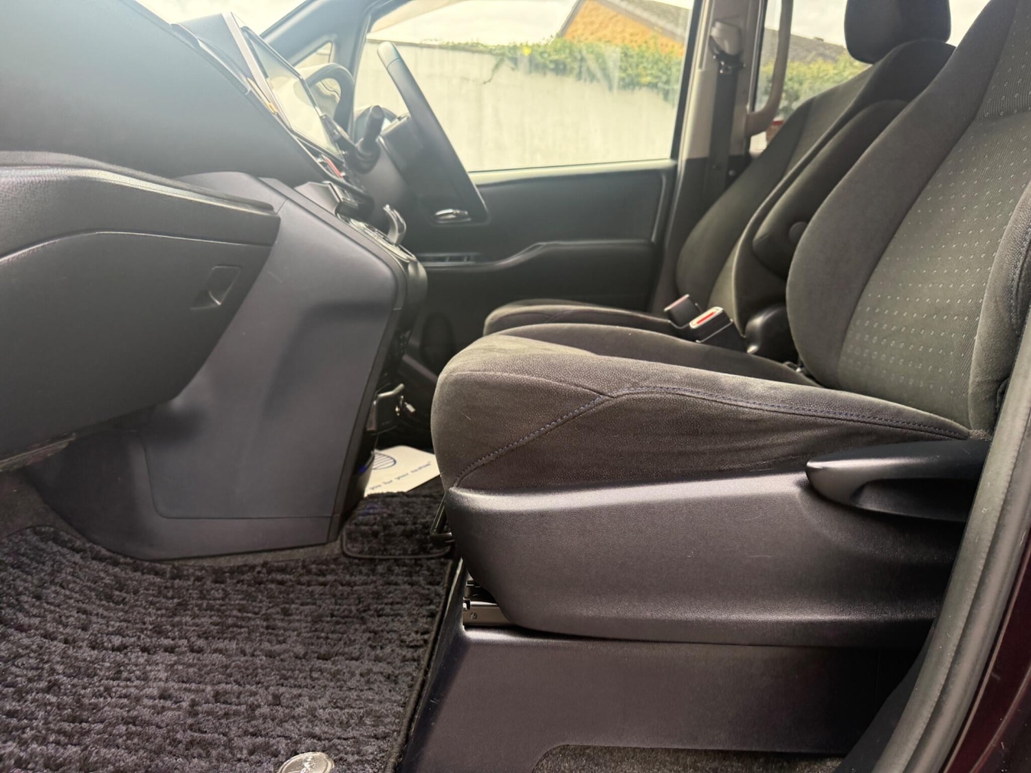 Used Toyota Noah 2025 for sale - 76446647: Photo 44