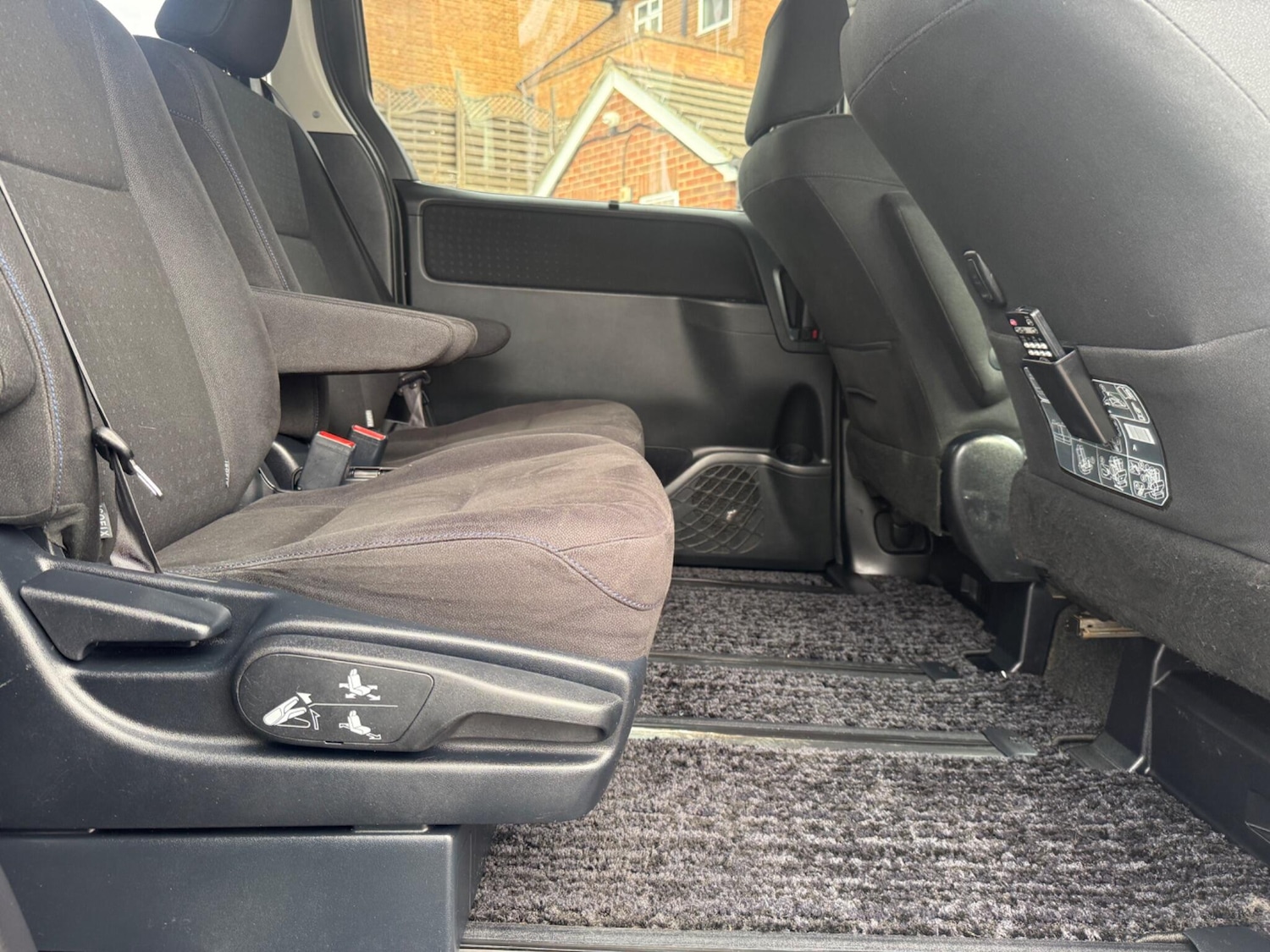 Used Toyota Noah 2025 for sale - 76446647: Photo 46