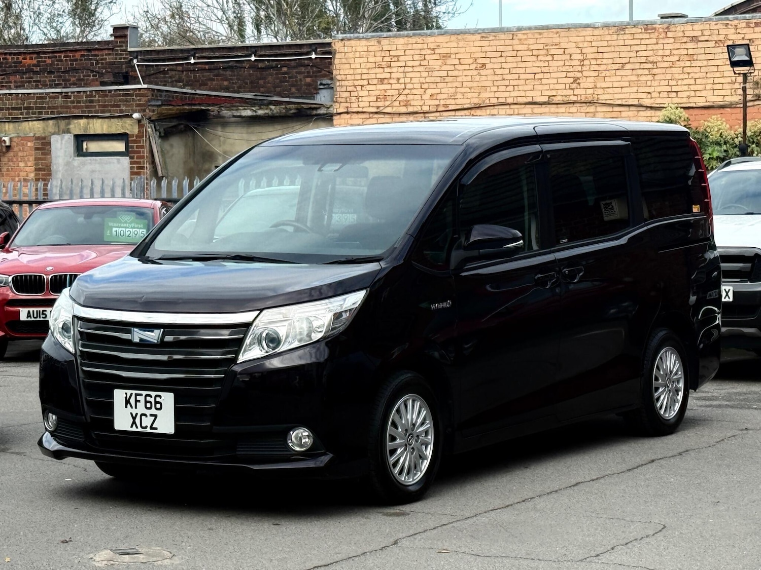 Used Toyota Noah 2025 for sale - 76446647: Photo 9