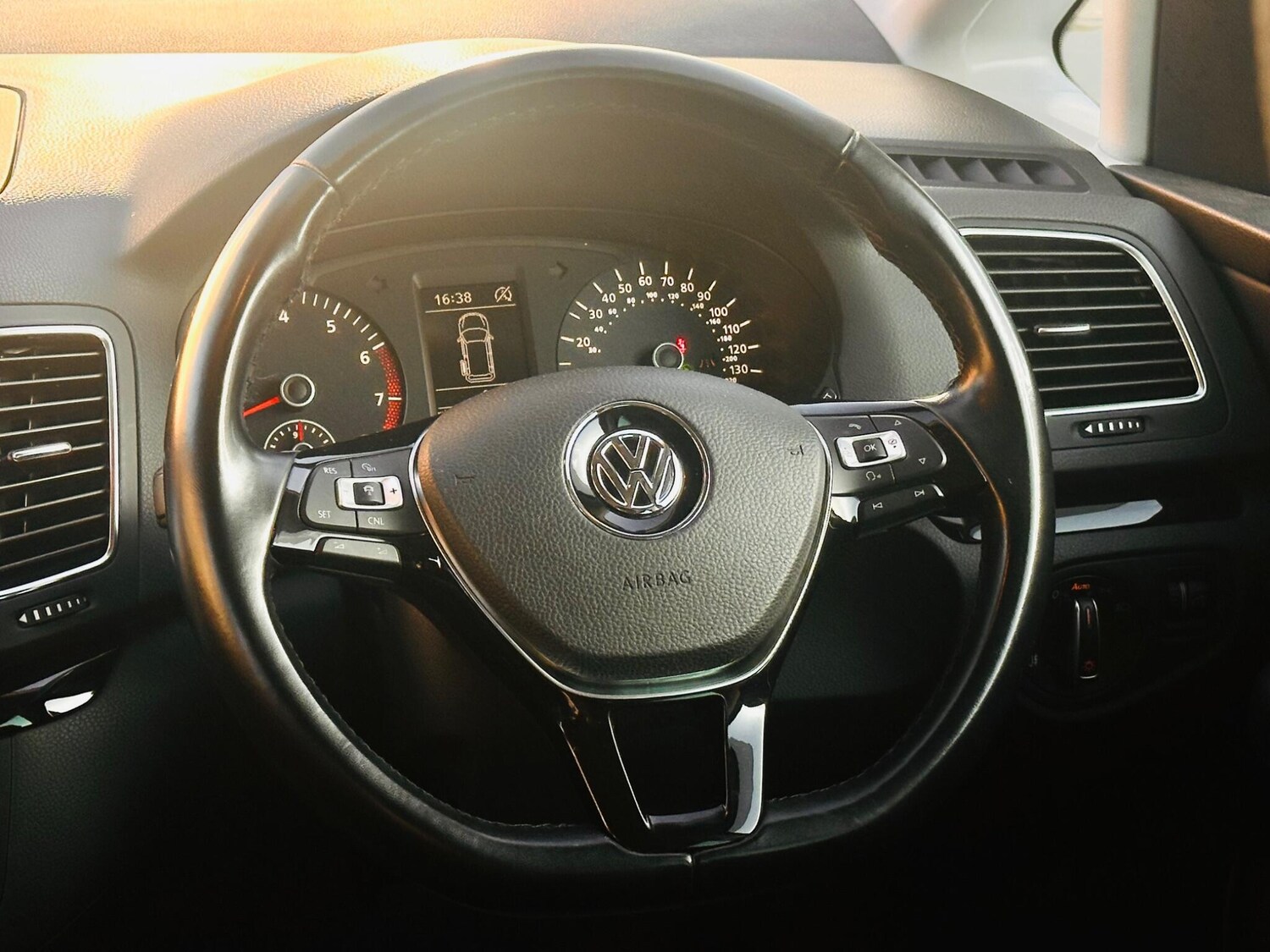 Used Volkswagen Sharan 2024 for sale - 76136035: Photo 45