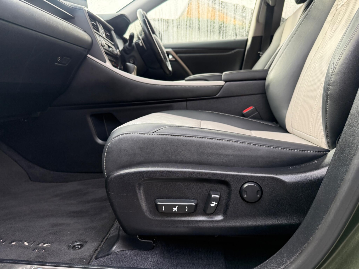 Used Lexus RX 2022 for sale - 77376700: Photo 49