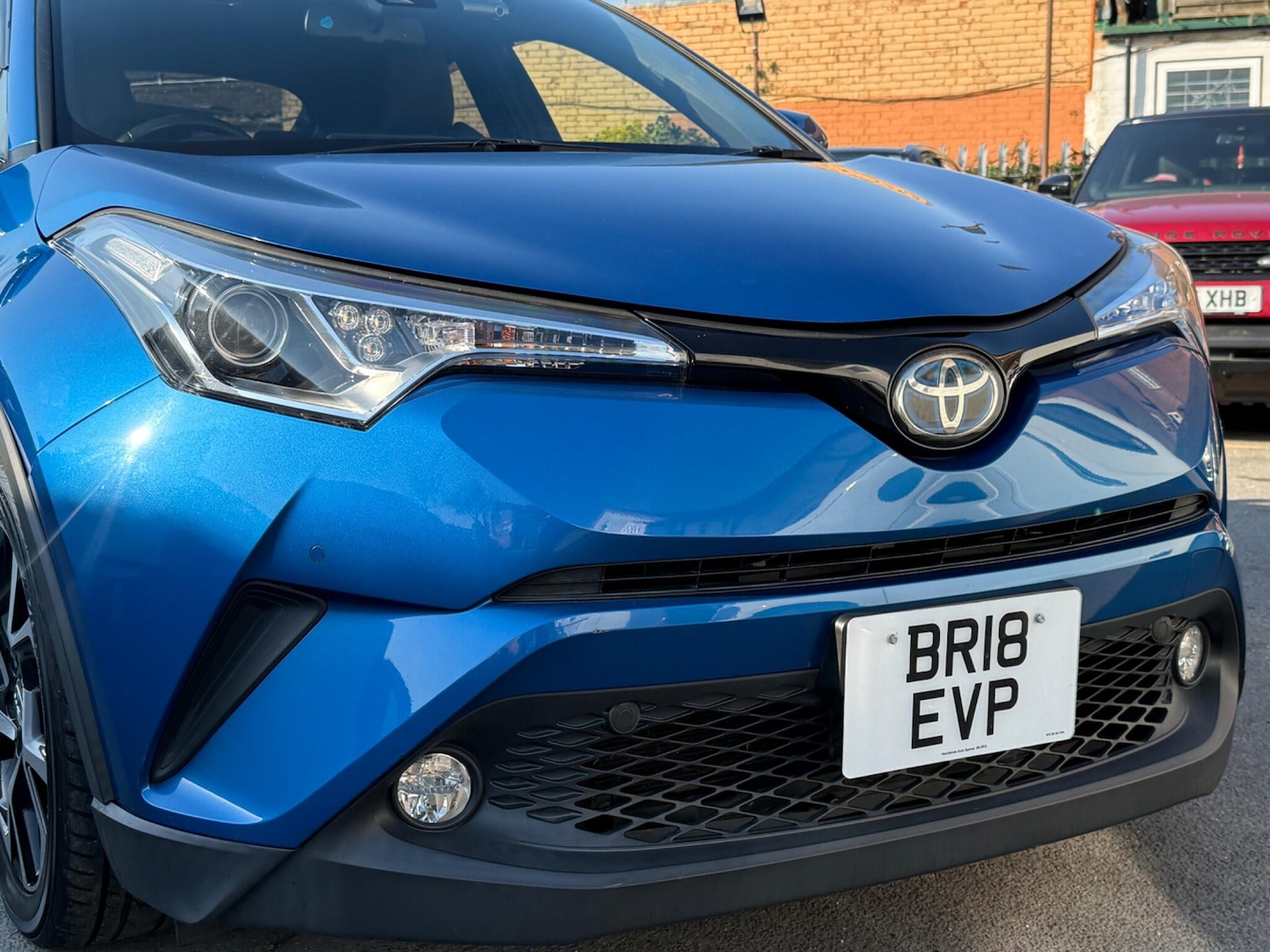 Used Toyota C-HR 2024 for sale - 77977923: Photo 2