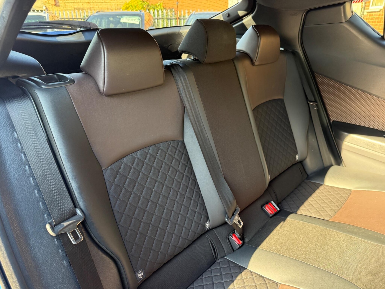 Used Toyota C-HR 2024 for sale - 77977923: Photo 24