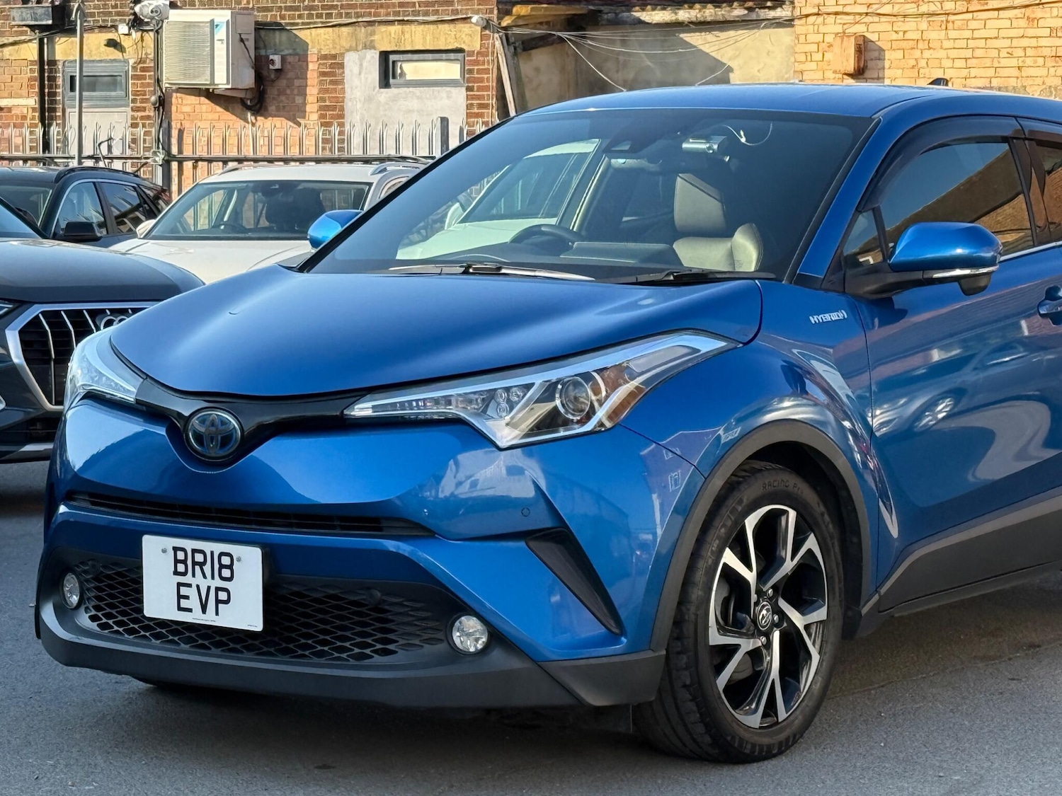 Used Toyota C-HR 2024 for sale - 77977923: Photo 4
