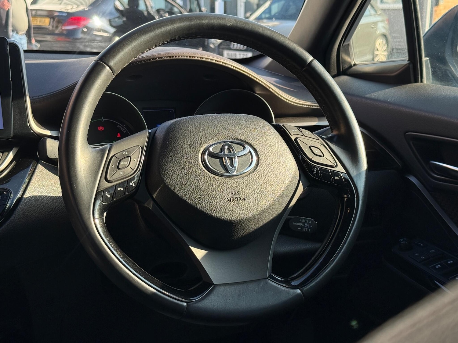 Used Toyota C-HR 2024 for sale - 77977923: Photo 42