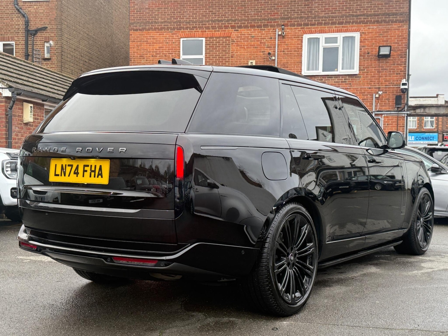 Used Land Rover Range Rover 2025 for sale - 76689157: Photo 16