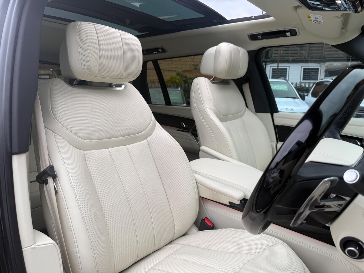 Used Land Rover Range Rover 2025 for sale - 76689157: Photo 20