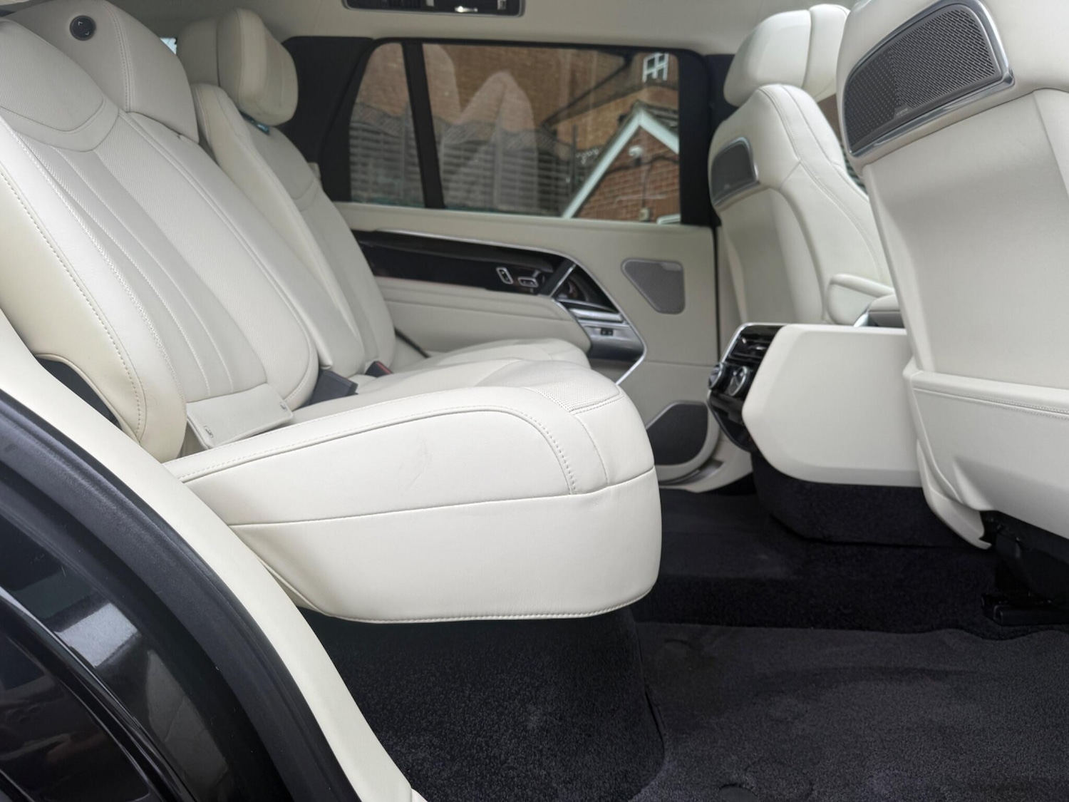 Used Land Rover Range Rover 2025 for sale - 76689157: Photo 24