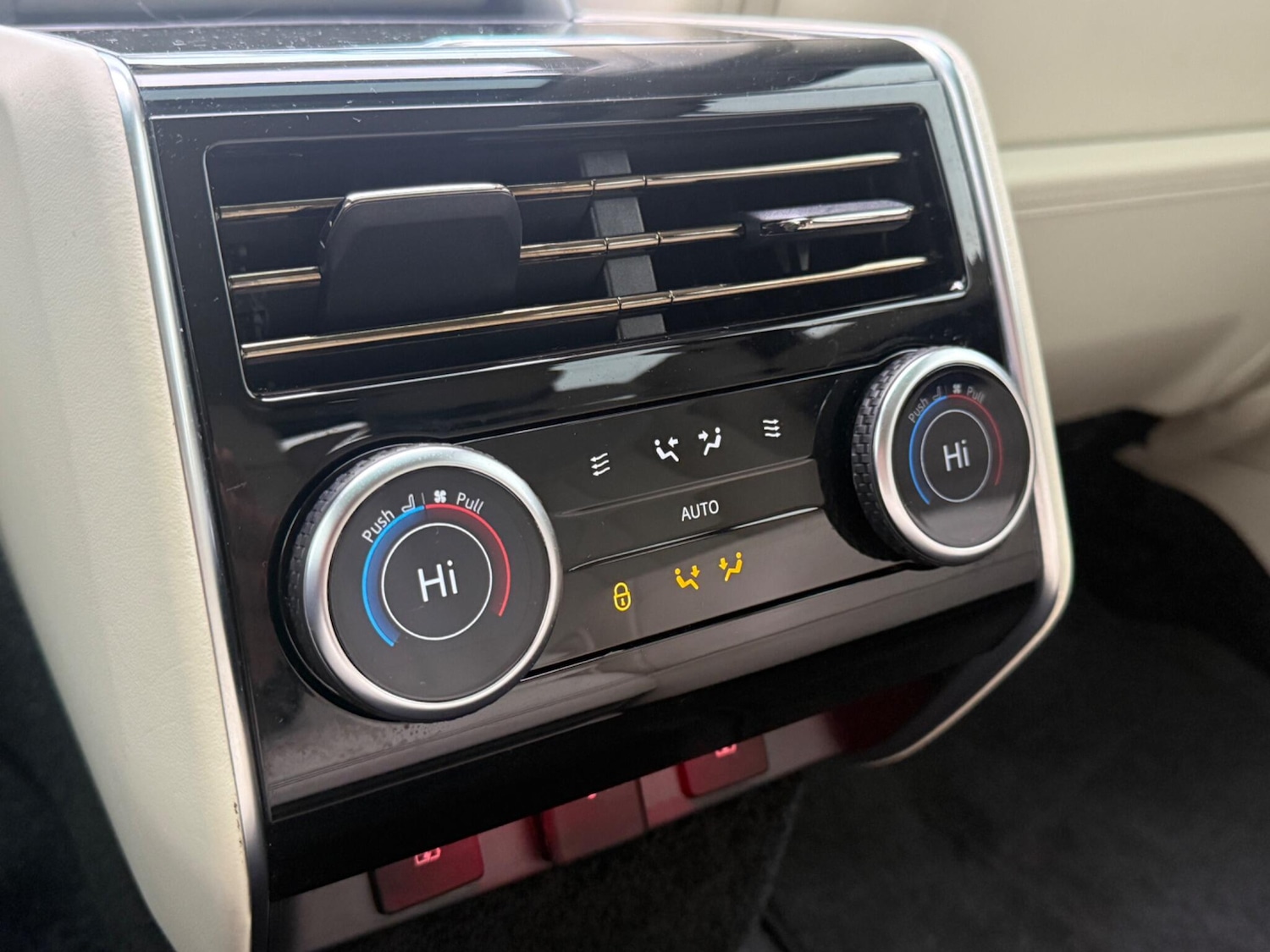 Used Land Rover Range Rover 2025 for sale - 76689157: Photo 31