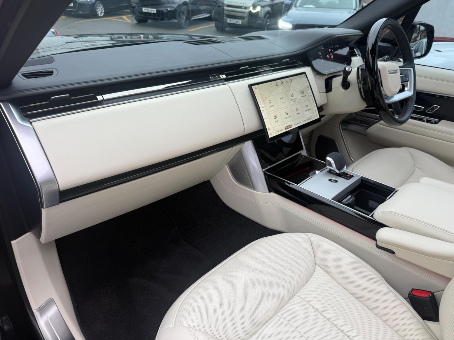 Used Land Rover Range Rover 2025 for sale - 76689157: Photo 60