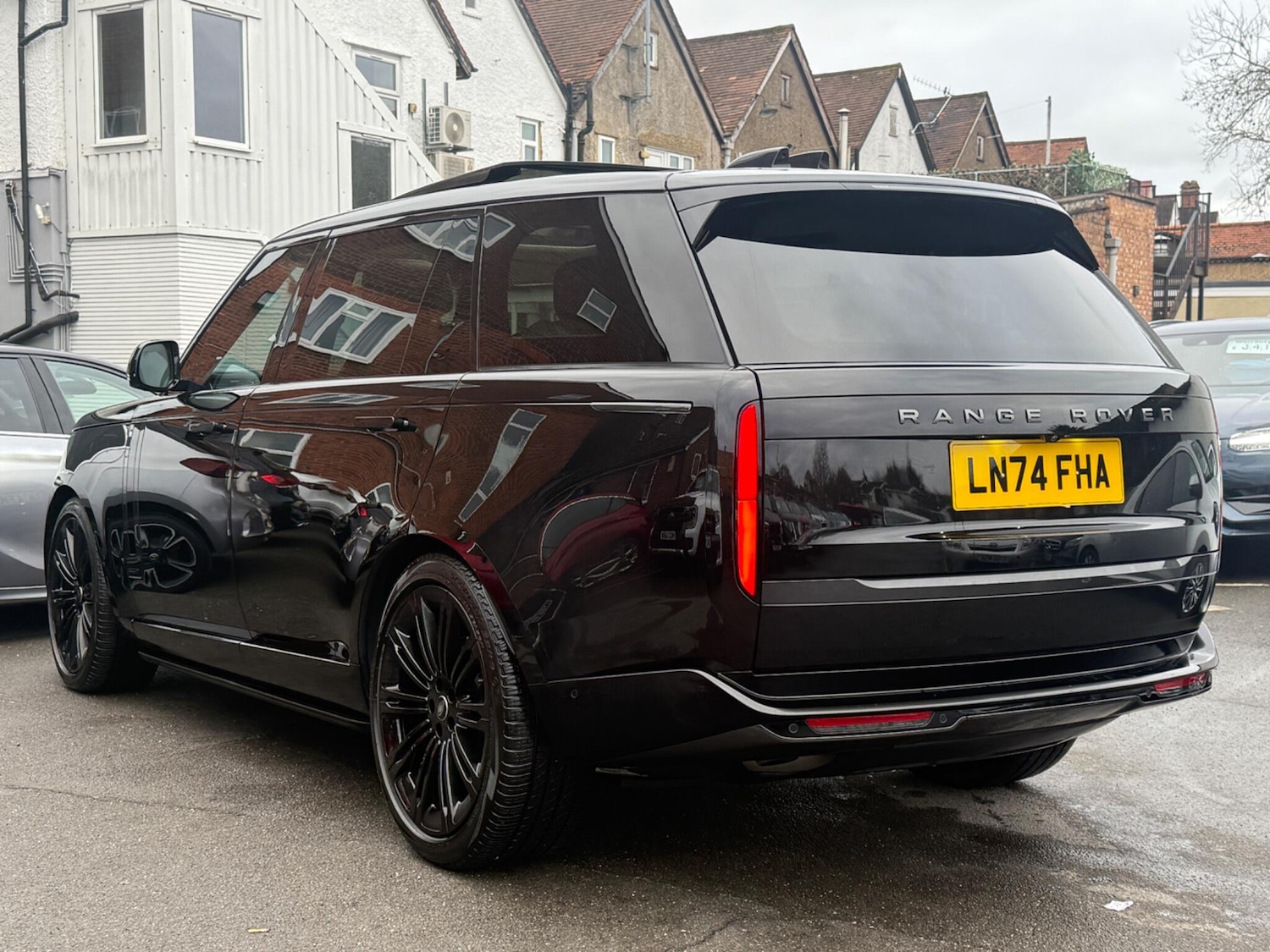 Used Land Rover Range Rover 2025 for sale - 76689157: Photo 8