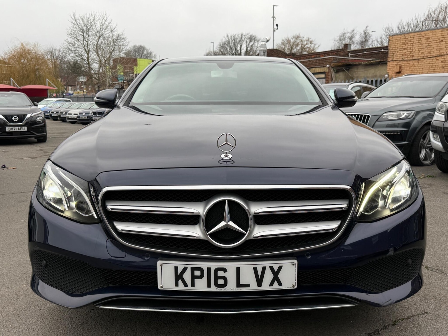Used Mercedes-Benz E Class 2016 for sale - 77039912: Photo 3