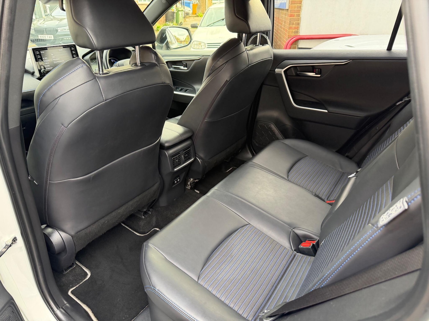 Used Toyota RAV4 2019 for sale - 76499692: Photo 18