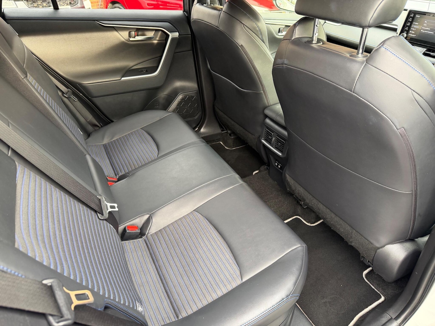 Used Toyota RAV4 2019 for sale - 76499692: Photo 19