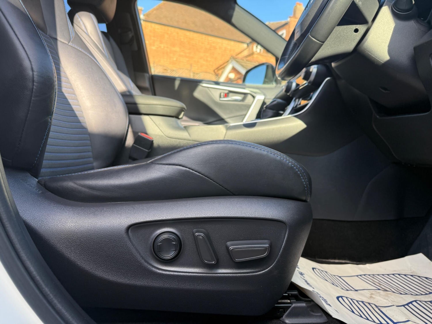 Used Toyota RAV4 2019 for sale - 76499692: Photo 52