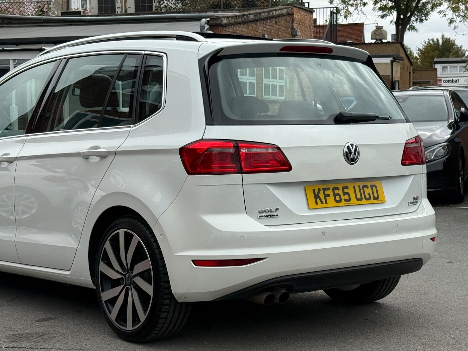 Used Volkswagen Golf SV for sale - 76251195: Photo 2